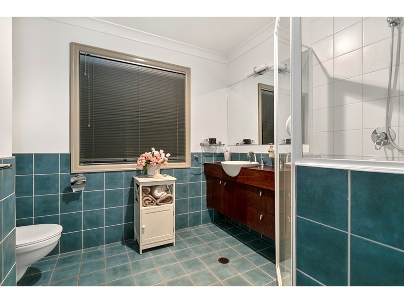 18 Helena Street, Wellington Point QLD 4160