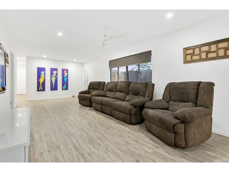 19A Badgen Road, Birkdale QLD 4159