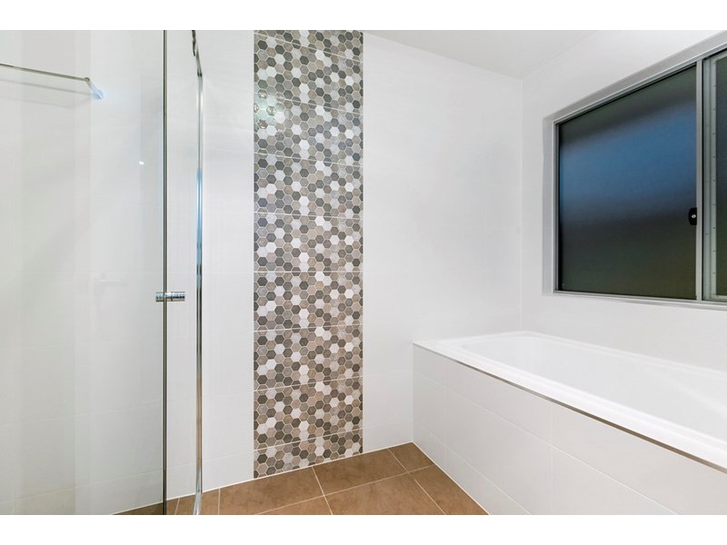 19A Badgen Road, Birkdale QLD 4159