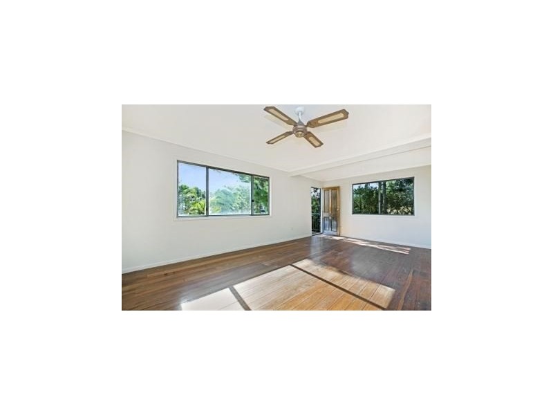 25 CURRAWONG Drive, Birkdale QLD 4159