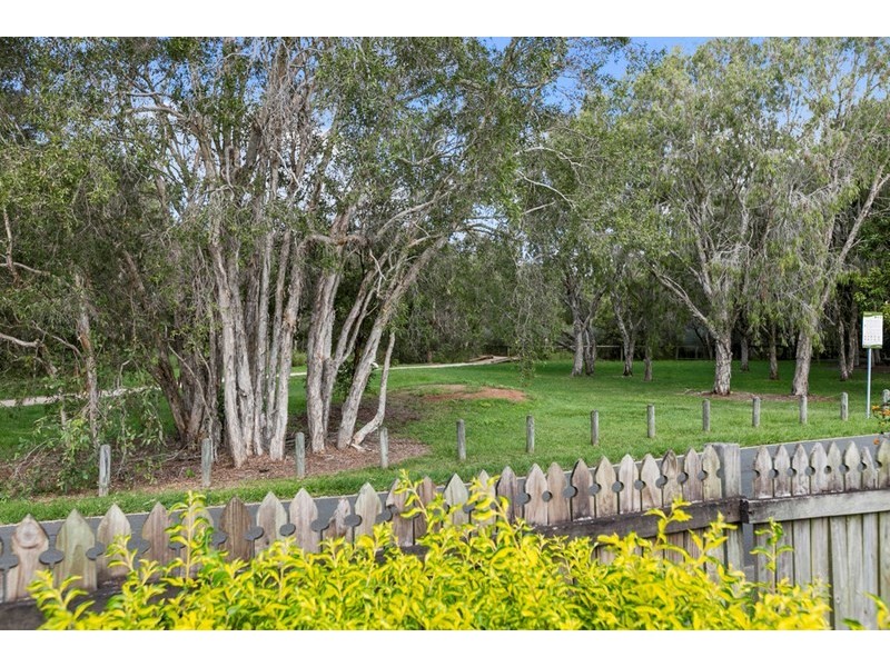 39 Carinyan Drive, Birkdale QLD 4159
