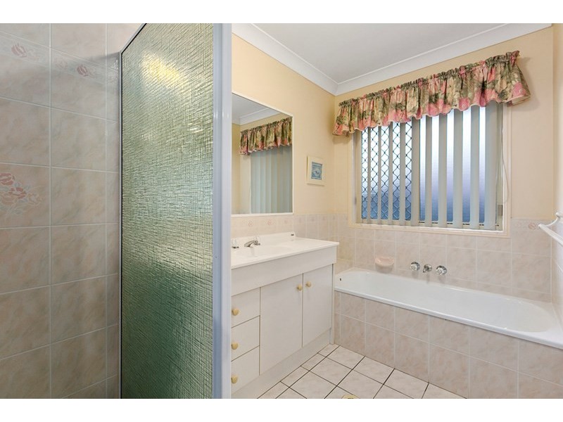 12 Ashley Court, Wellington Point QLD 4160