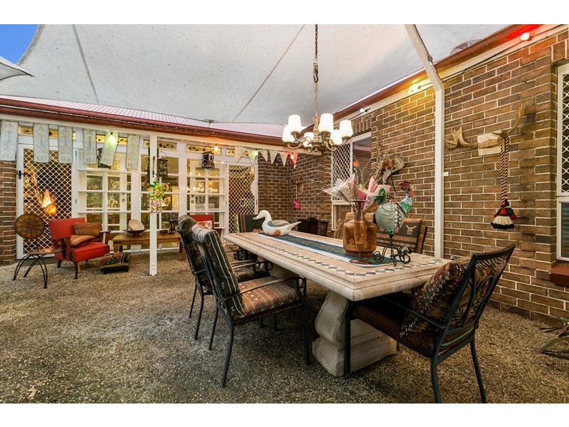 94 Bailey Road, Birkdale QLD 4159