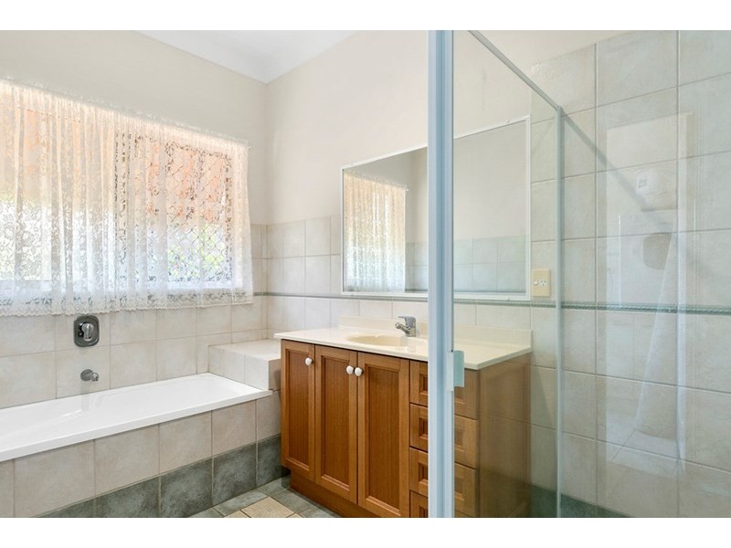 67 Collingwood Road, Birkdale QLD 4159