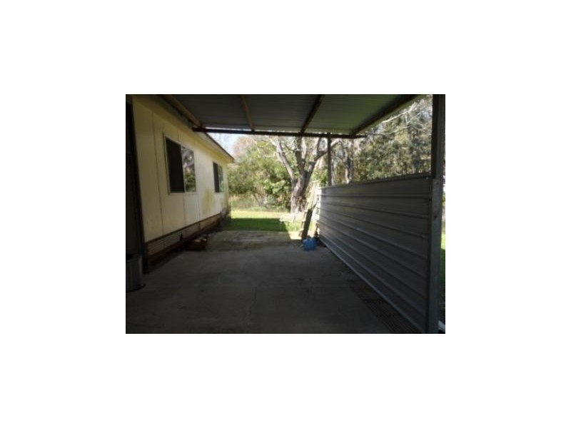 27 DOUBLE JUMP Road, Redland Bay QLD 4165