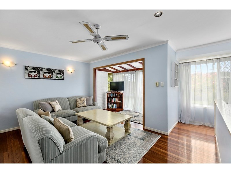 4 Malling Street, Birkdale QLD 4159