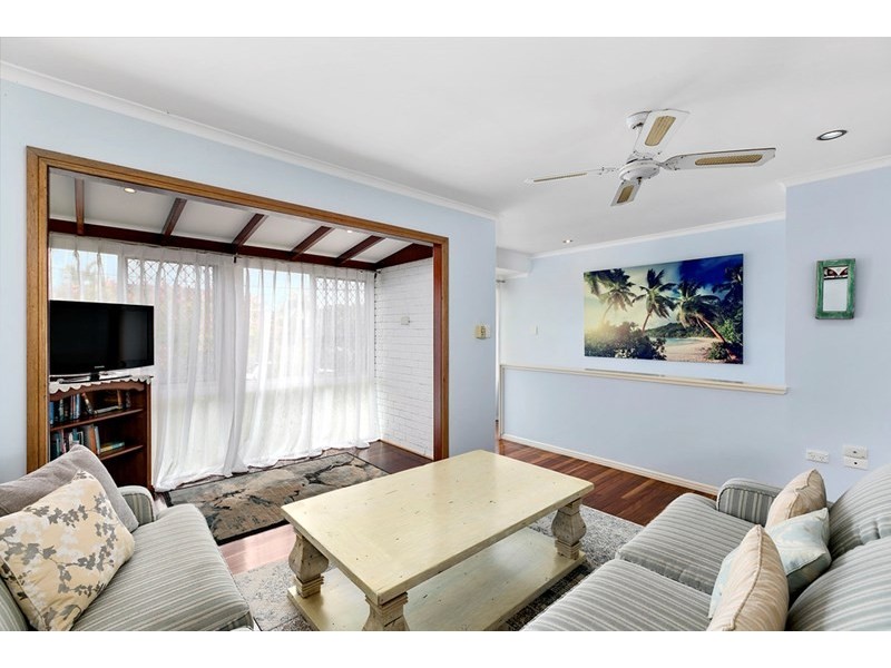 4 Malling Street, Birkdale QLD 4159