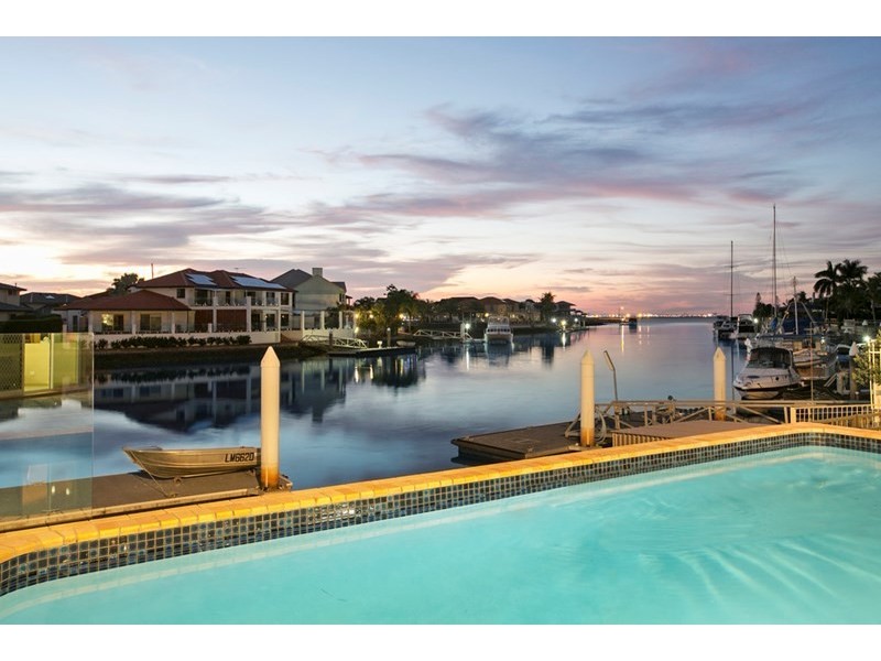 33 Dorsal Drive, Birkdale QLD 4159