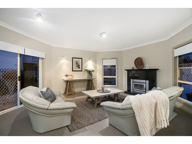 33 Dorsal Drive, Birkdale QLD 4159