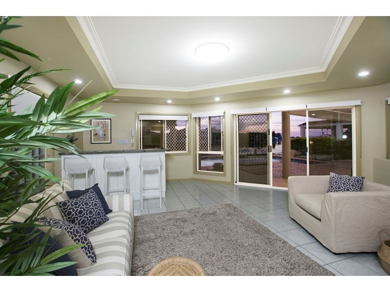33 Dorsal Drive, Birkdale QLD 4159