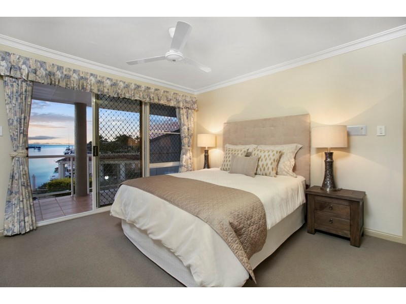 33 Dorsal Drive, Birkdale QLD 4159