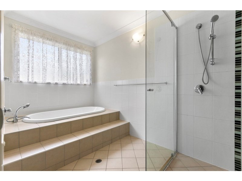 43 Thorne Road, Birkdale QLD 4159