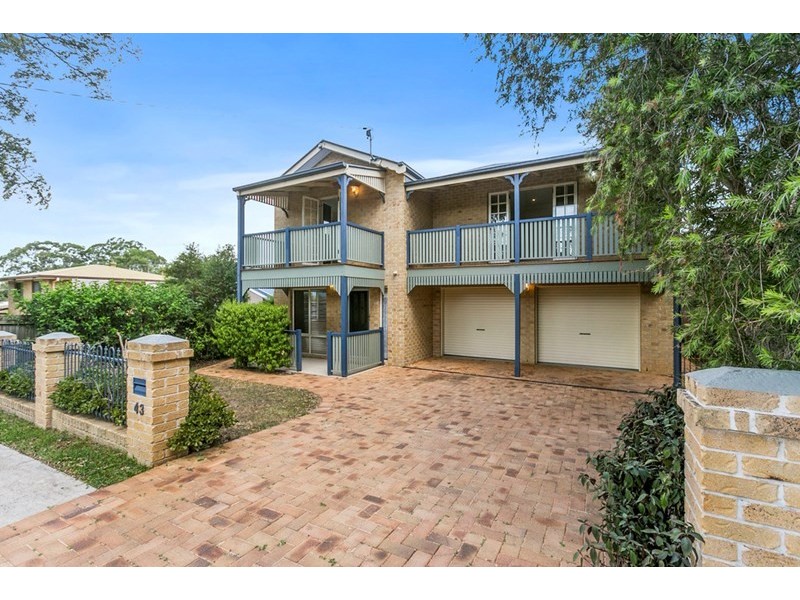 43 Thorne Road, Birkdale QLD 4159