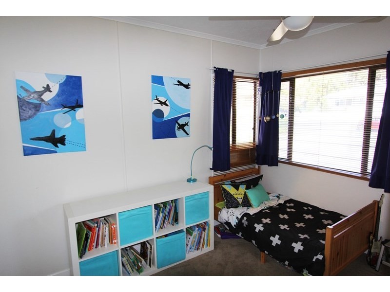 35 CLAREMONT Street, Birkdale QLD 4159