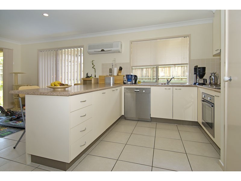 3 Elaine Place, Birkdale QLD 4159