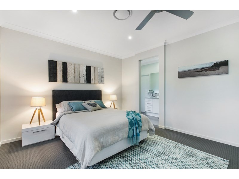 4 Francene Place, Birkdale QLD 4159