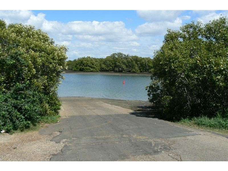 23 Lucy Street, Thorneside QLD 4158