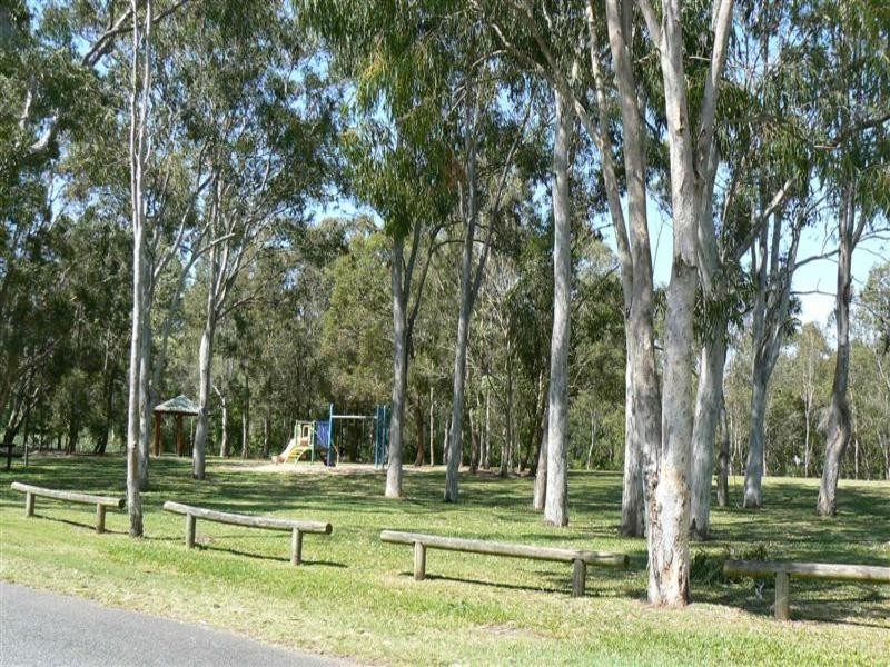 23 Lucy Street, Thorneside QLD 4158