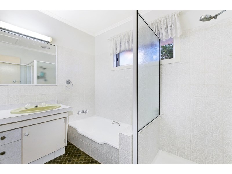 28 Valantine Road, Birkdale QLD 4159