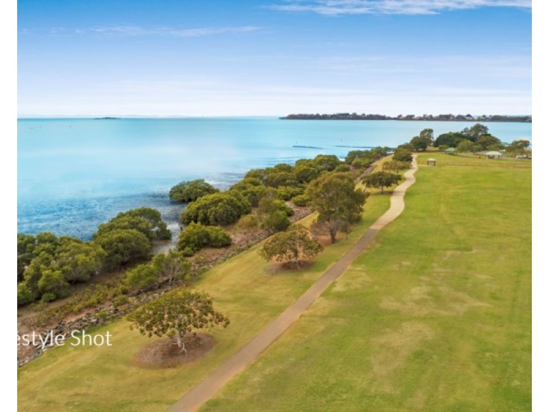 58 Queens Esplanade, Thorneside QLD 4158
