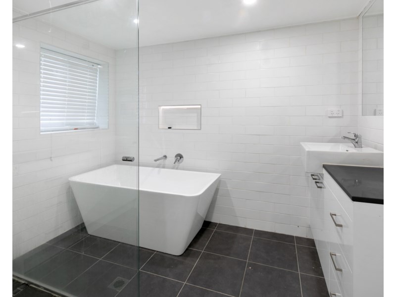 5 VALANTINE Road, Capalaba QLD 4157