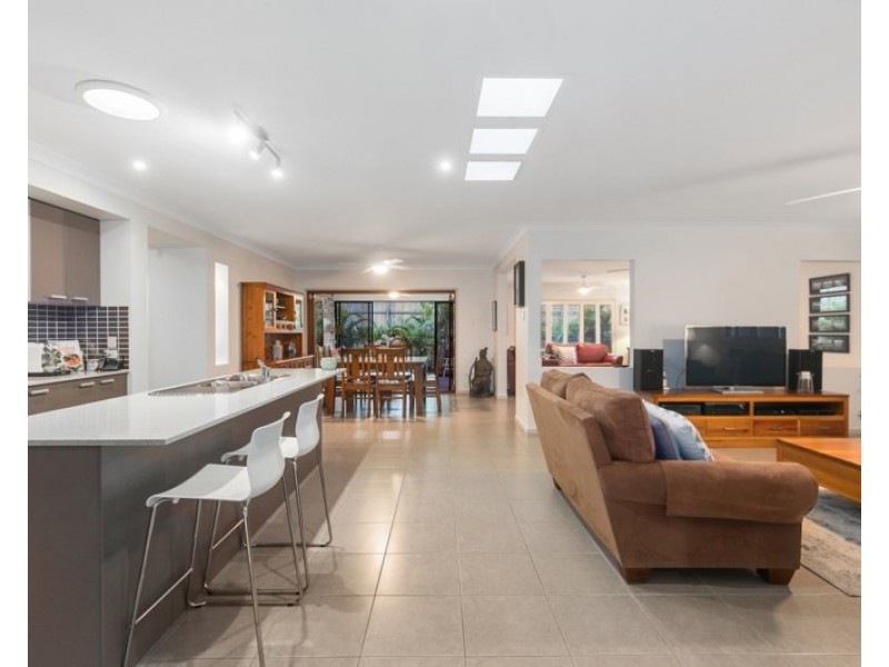 46 Penzance Drive, Redland Bay QLD 4165