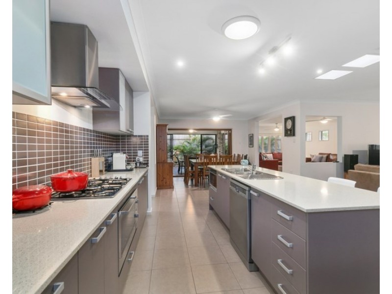 46 Penzance Drive, Redland Bay QLD 4165