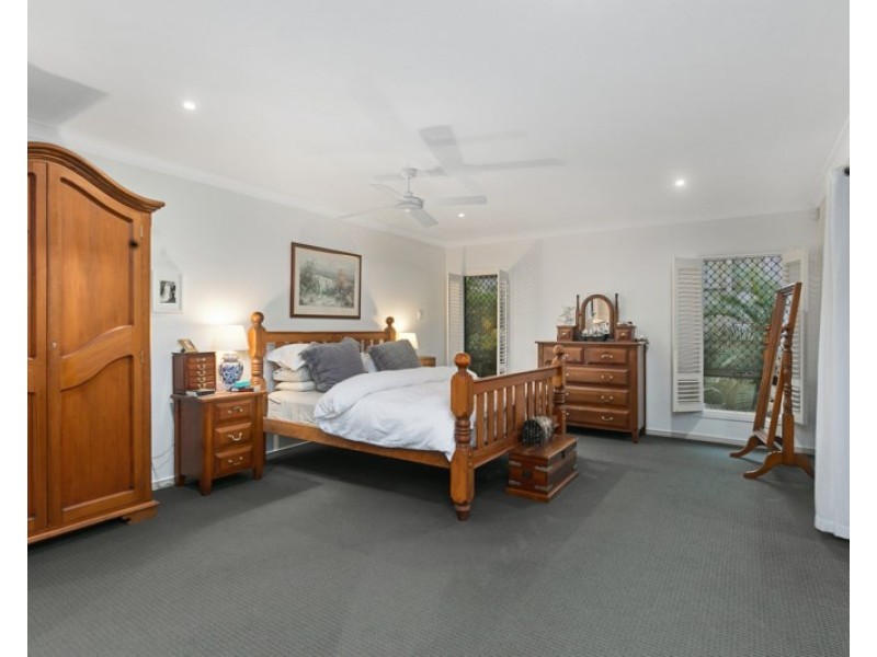 46 Penzance Drive, Redland Bay QLD 4165