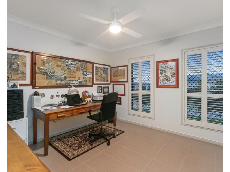 46 Penzance Drive, Redland Bay QLD 4165