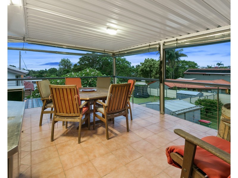 3 Parakeet Street, Birkdale QLD 4159