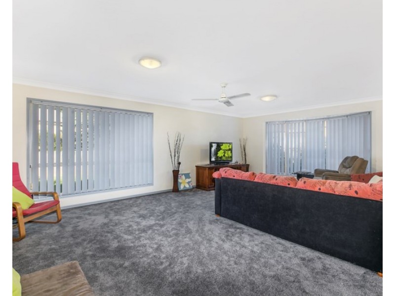 3 Admiral Court, Birkdale QLD 4159