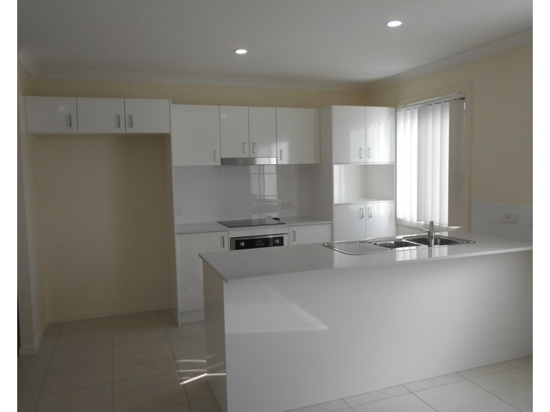 30 Bayford Street, Birkdale QLD 4159