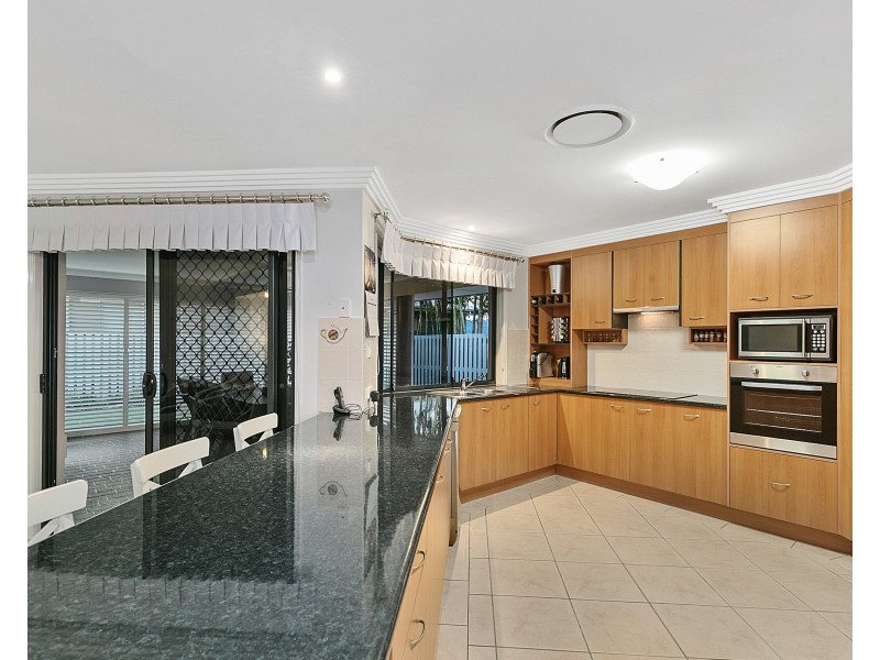 48 Penzance Drive, Redland Bay QLD 4165