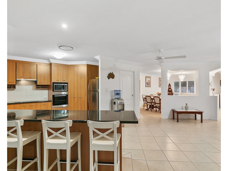 48 Penzance Drive, Redland Bay QLD 4165