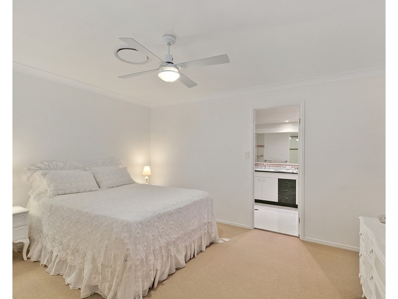 48 Penzance Drive, Redland Bay QLD 4165