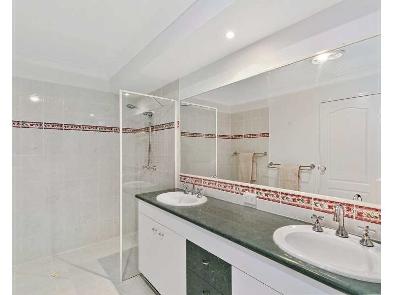 48 Penzance Drive, Redland Bay QLD 4165