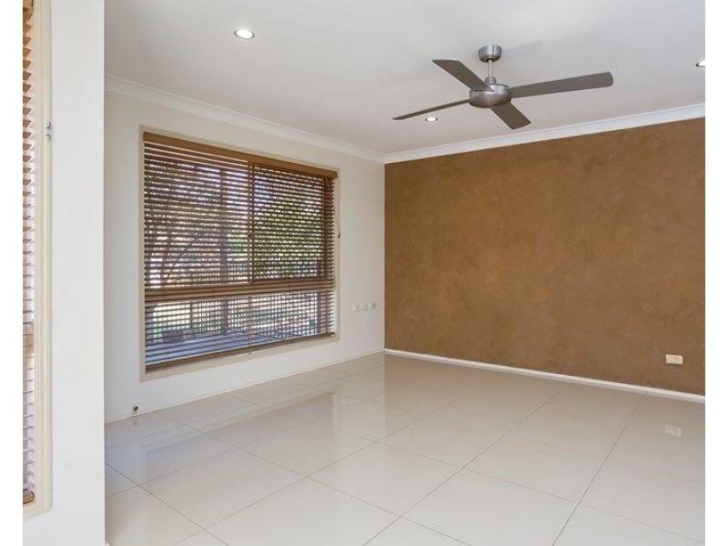12 Roberts Street, Wellington Point QLD 4160