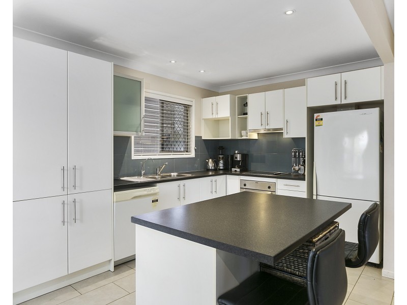 9 Cumberland Drive, Alexandra Hills QLD 4161