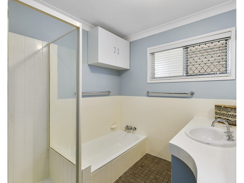 9 Cumberland Drive, Alexandra Hills QLD 4161