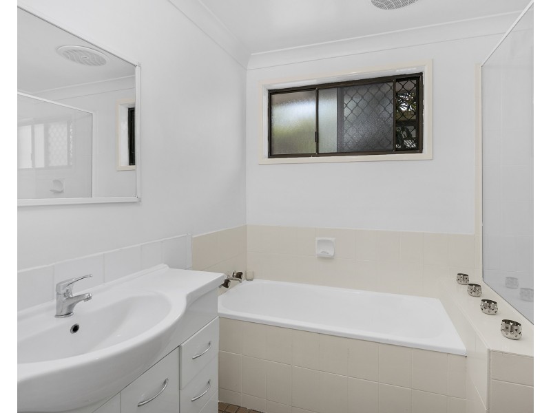 47 Leon Street, Thorneside QLD 4158