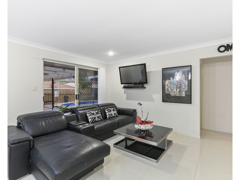 6 Johnston Avenue, Birkdale QLD 4159