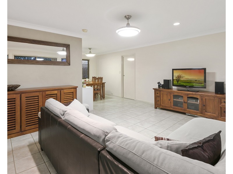 13 Joslin Street, Birkdale QLD 4159