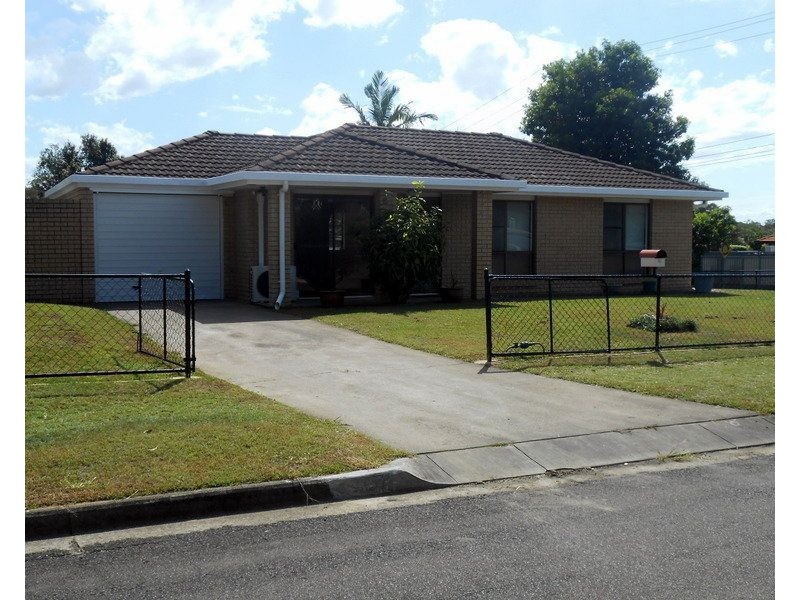 4 Strand Street, Birkdale QLD 4159