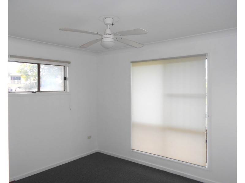 4 Strand Street, Birkdale QLD 4159