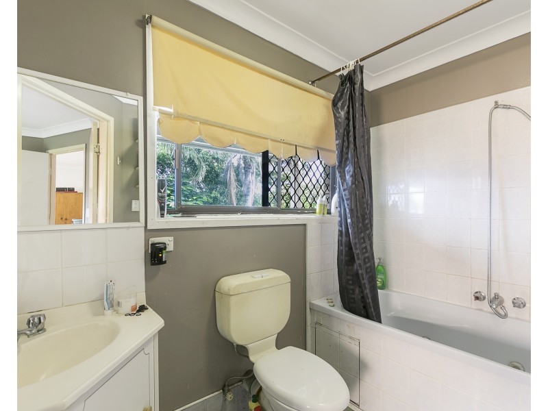 2 Moana Crescent, Birkdale QLD 4159
