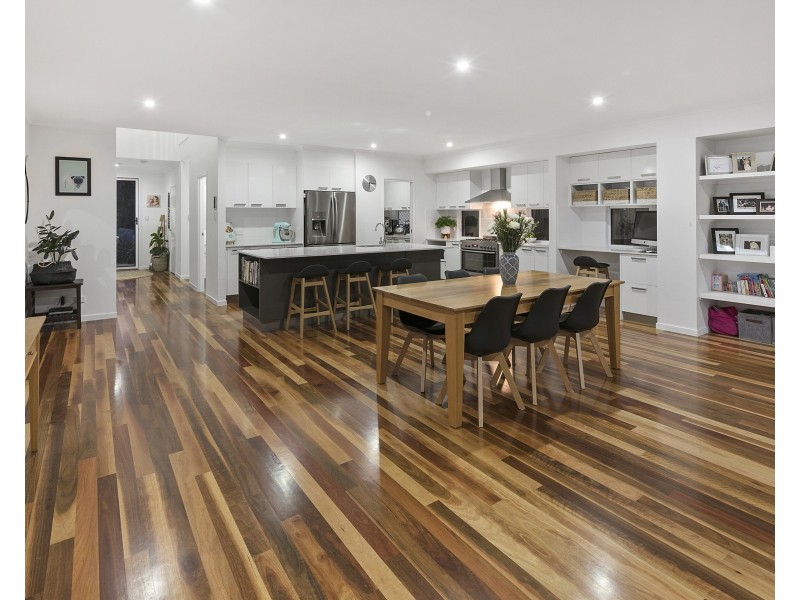 12 Edith Street, Wellington Point QLD 4160