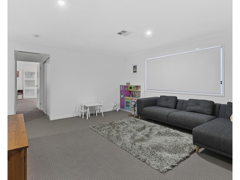 12 Edith Street, Wellington Point QLD 4160