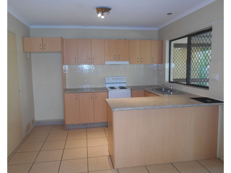 32 Davidson Street, Wynnum QLD 4178