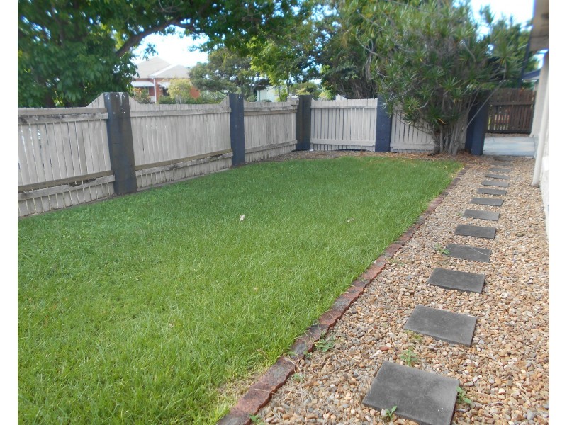 32 Davidson Street, Wynnum QLD 4178
