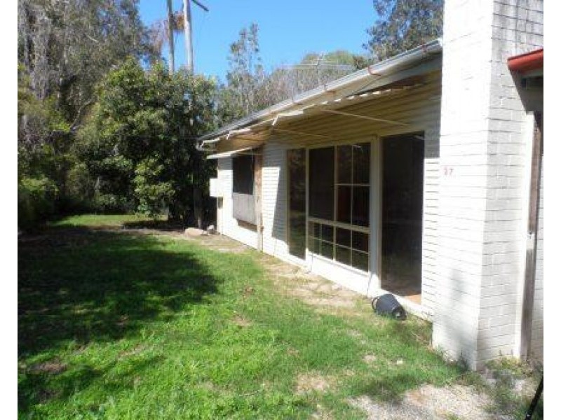 27 DOUBLE JUMP Road, Redland Bay QLD 4165